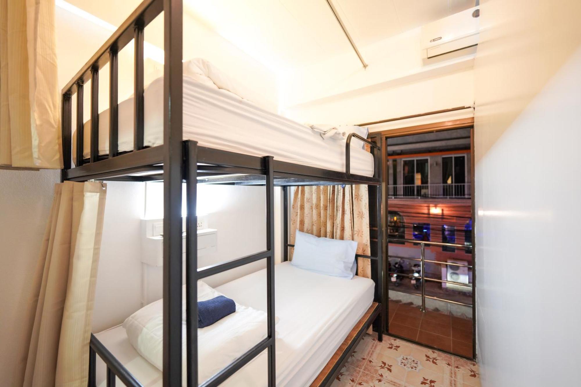 Hostel Baan Kamala Backpacker Zewnętrze zdjęcie