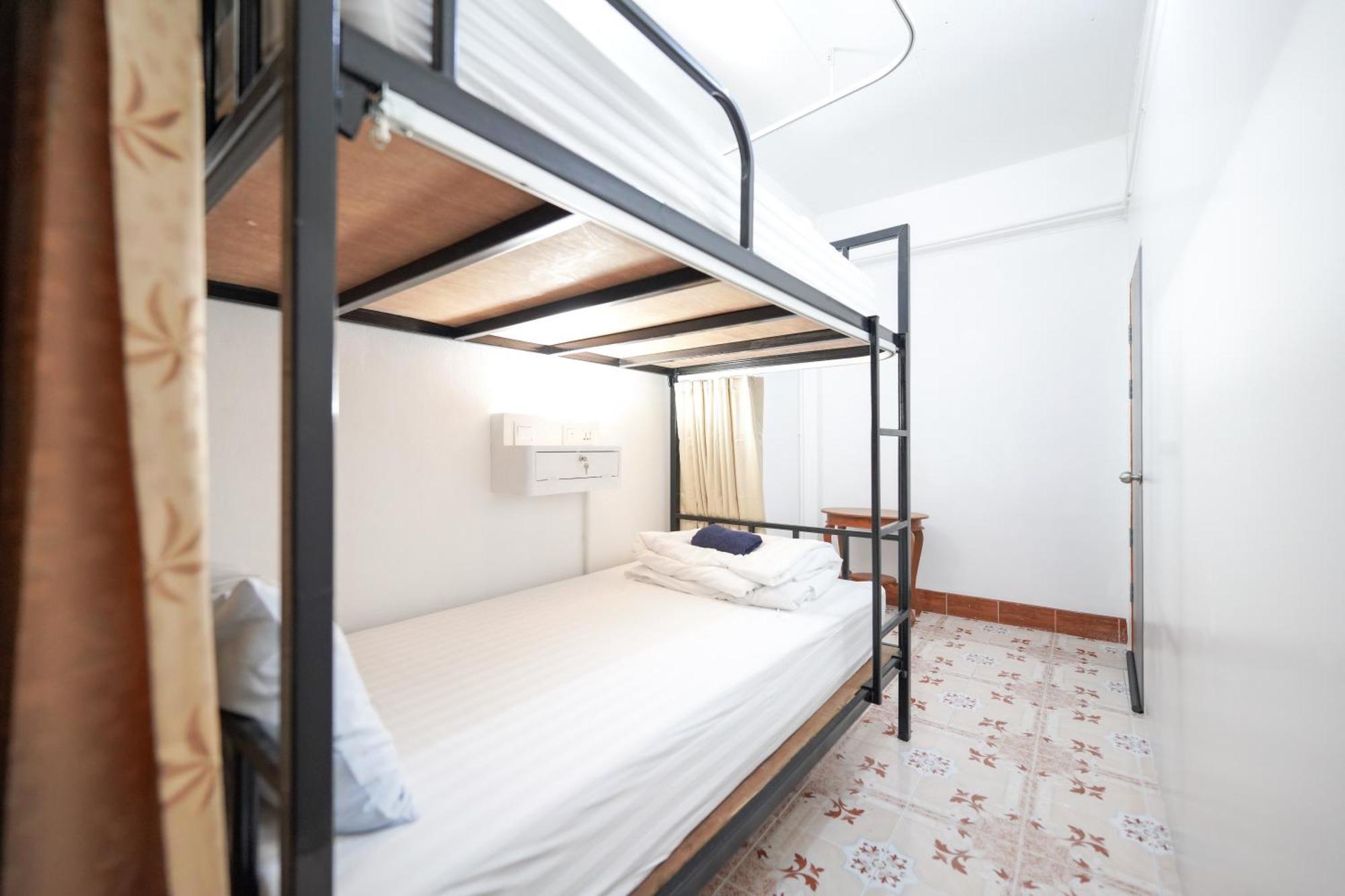 Hostel Baan Kamala Backpacker Zewnętrze zdjęcie