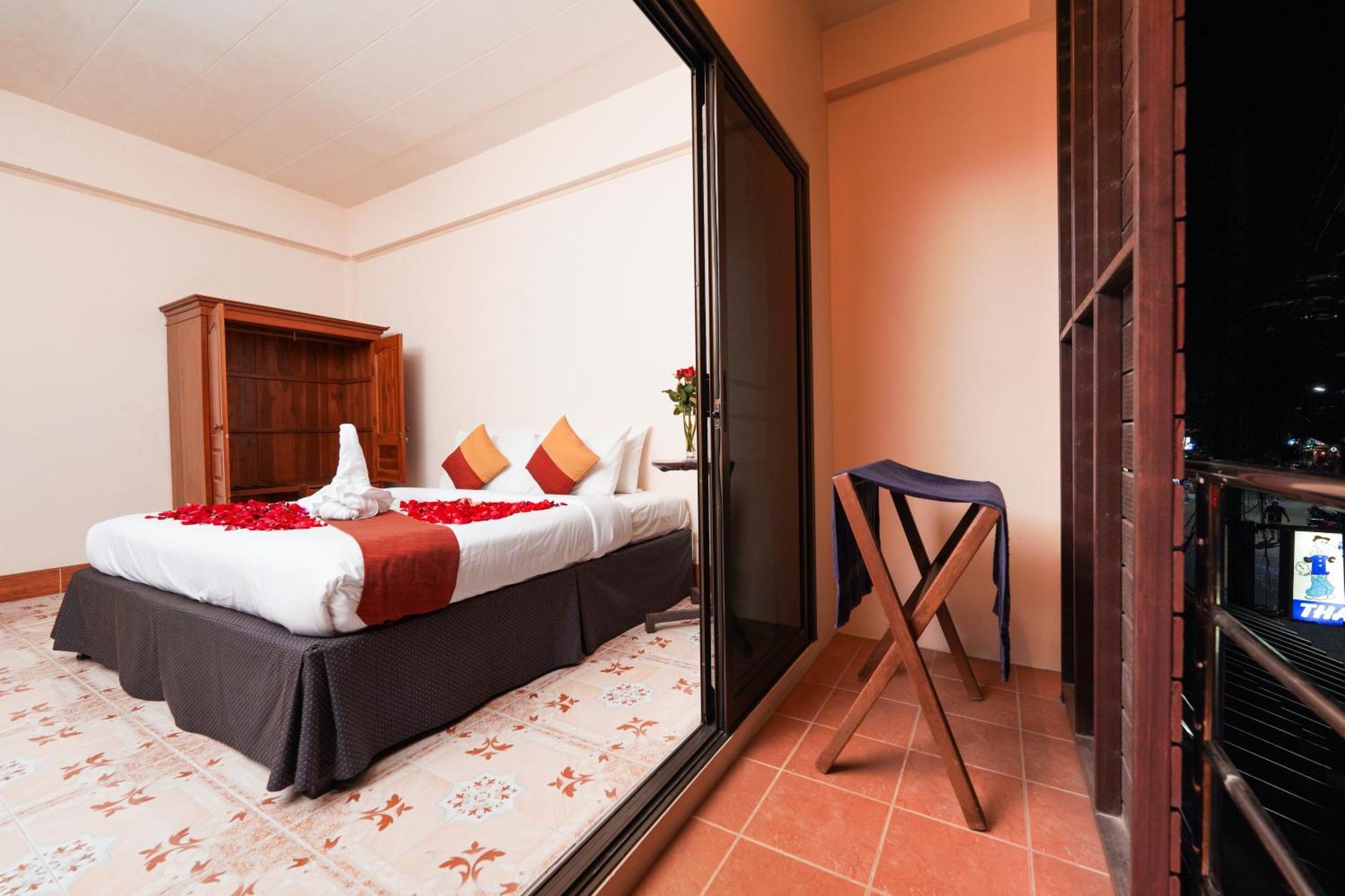 Hostel Baan Kamala Backpacker Zewnętrze zdjęcie
