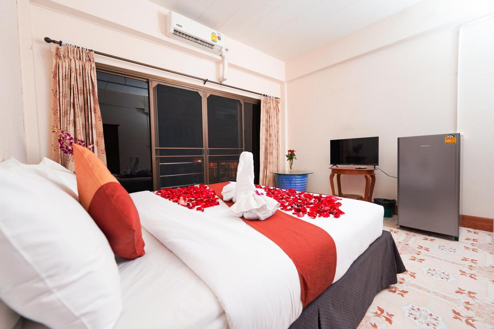 Hostel Baan Kamala Backpacker Zewnętrze zdjęcie